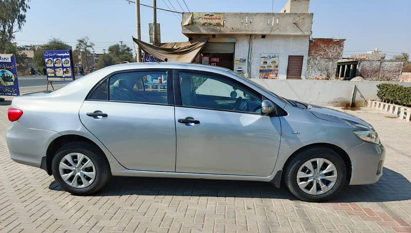 toyota-corolla-gli-2012-big-3