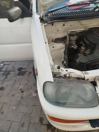 daihatsu-cuore-2004-big-7