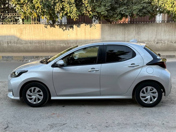 toyota-yaris-2021-big-7