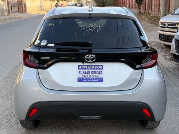 toyota-yaris-2021-big-3