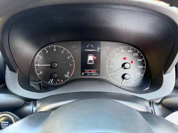 toyota-yaris-2021-big-13
