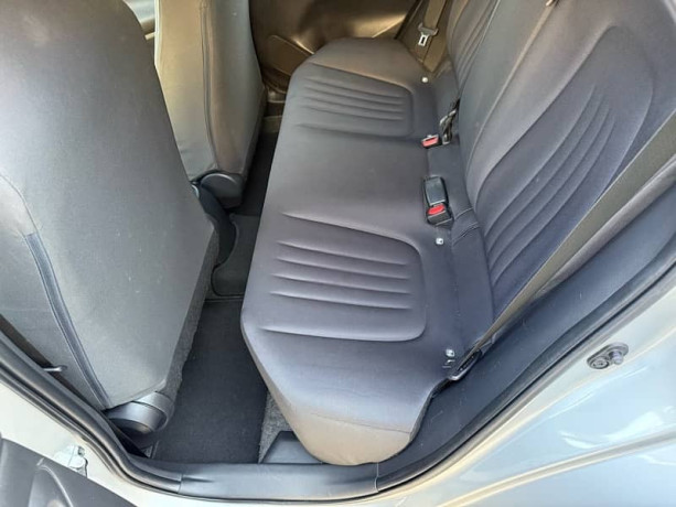 toyota-yaris-2021-big-11