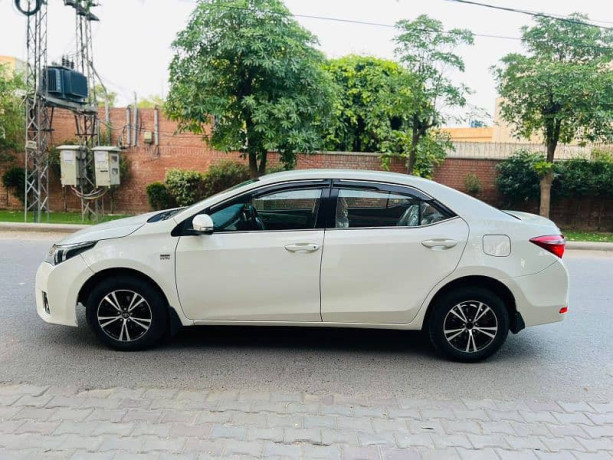 toyota-corolla-gli-2016-big-3