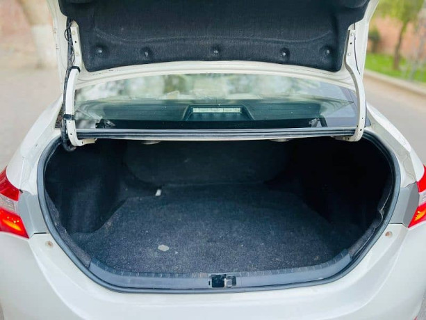 toyota-corolla-gli-2016-big-14