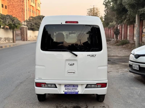 daihatsu-hijet-2019-2024-big-1