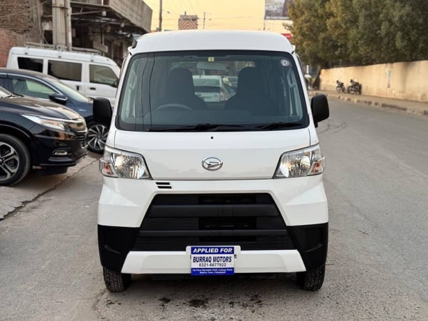 daihatsu-hijet-2019-2024-big-2