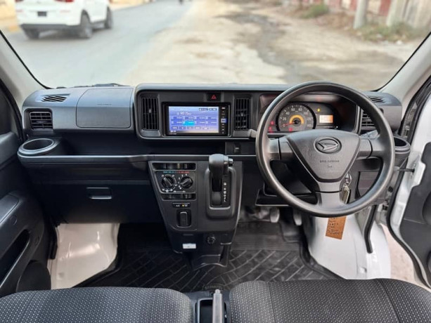 daihatsu-hijet-2019-2024-big-5