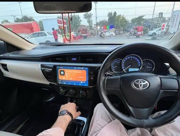 toyota-corolla-xli-2017-big-8