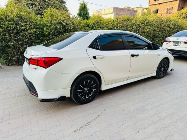 toyota-corolla-gli-2017-big-5