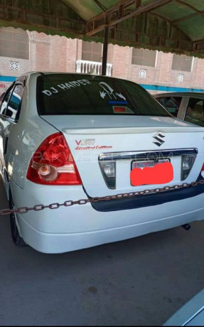 suzuki-liana-2014-big-16