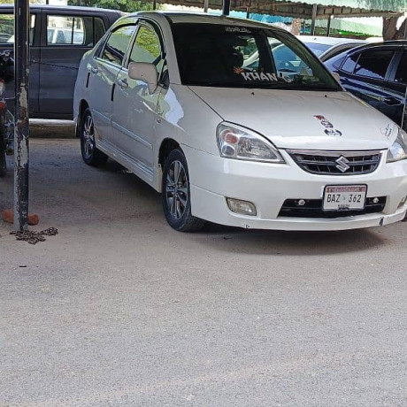 suzuki-liana-2014-big-7