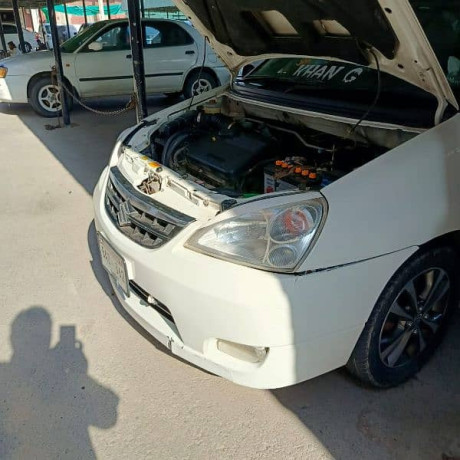 suzuki-liana-2014-big-17