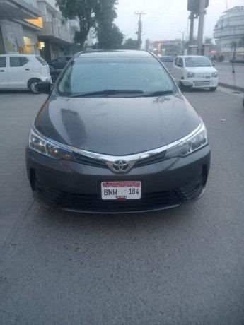 toyota-corolla-gli-2018-big-0