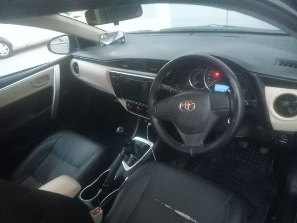 toyota-corolla-gli-2018-big-6
