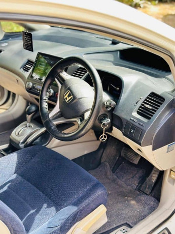 honda-civic-hybrid-2007-big-5