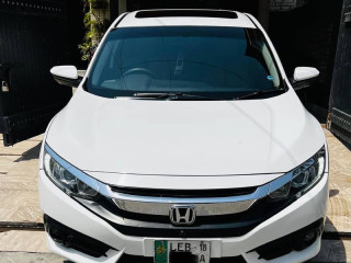 honda-civic-2018-red-meter-full-option