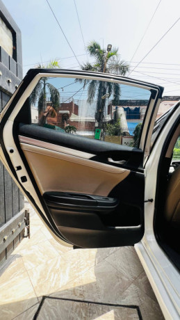 honda-civic-2018-red-meter-full-option-big-5