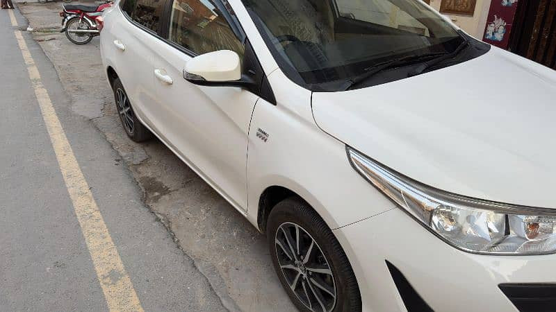 toyota-yaris-2022-big-10