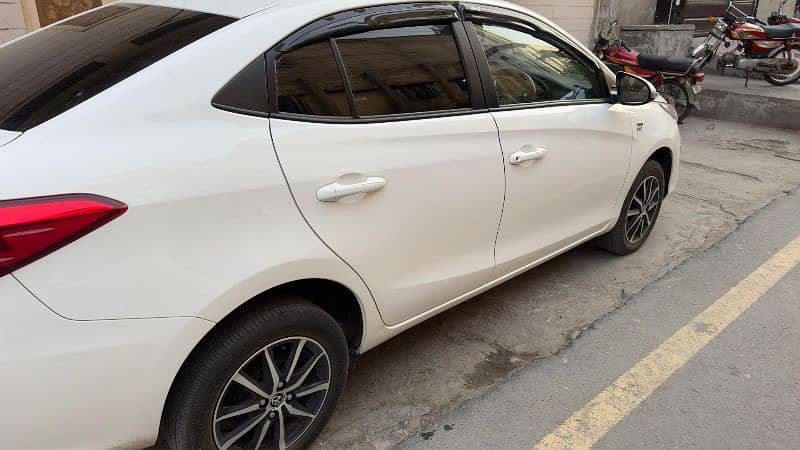 toyota-yaris-2022-big-6