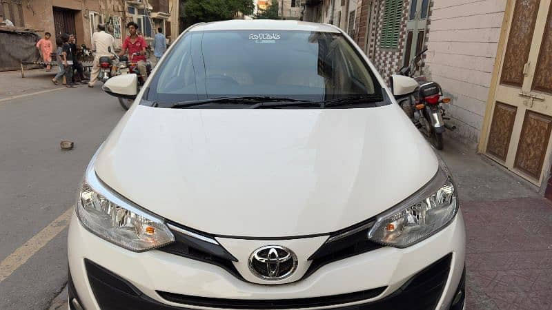toyota-yaris-2022-big-1