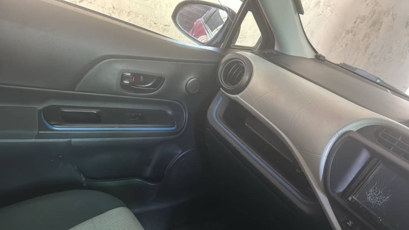 toyota-aqua-201417-excellent-condition-03266062626-big-4