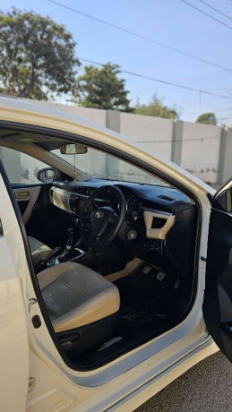 toyota-corolla-gli-2017-big-6