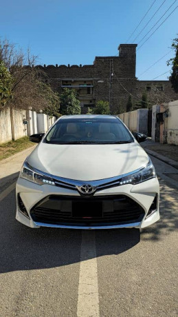 toyota-corolla-gli-2017-big-7