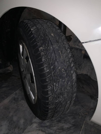 toyota-corolla-2013-model-big-5
