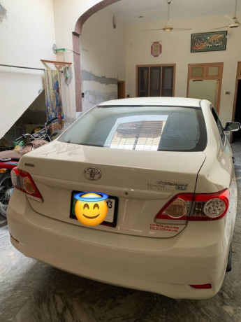 toyota-corolla-2013-model-big-9