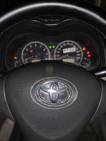 toyota-corolla-2013-model-big-4