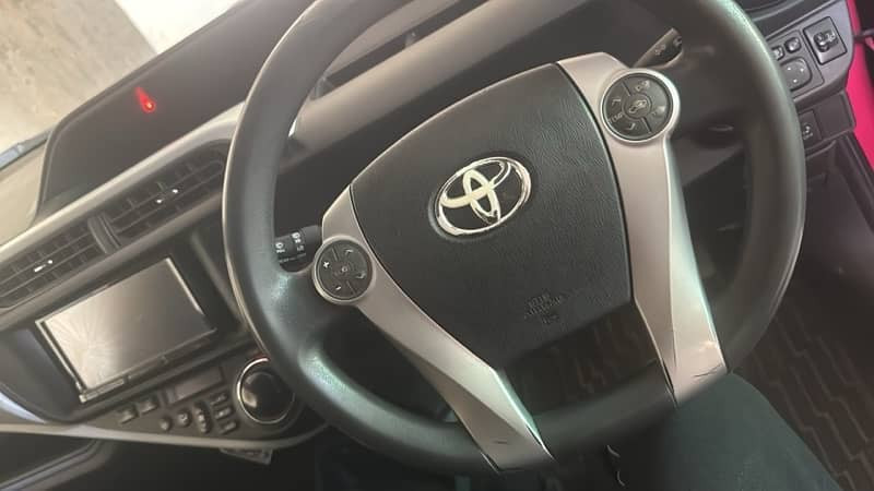 toyota-aqua-201417-excellent-condition-03266062626-big-4
