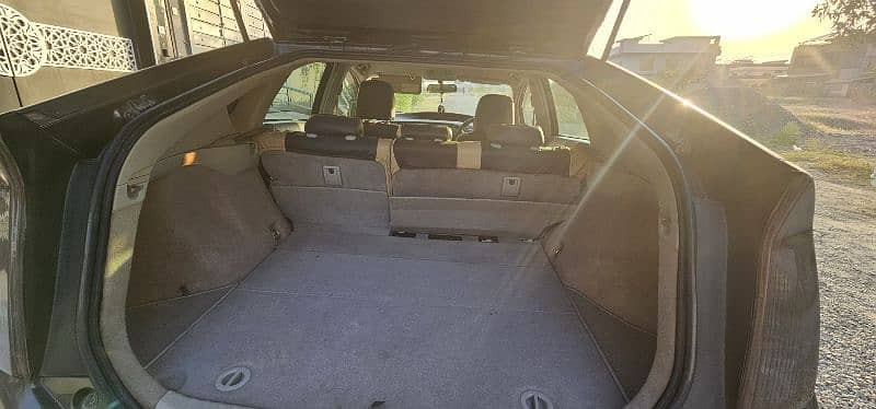 toyota-prius-2011-big-5