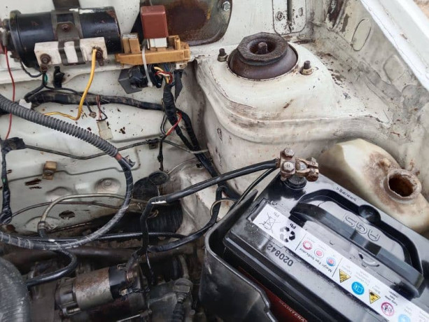 suzuki-mehran-vx-2009-big-9