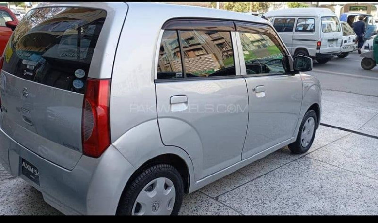 nissan-pino-2007-big-5