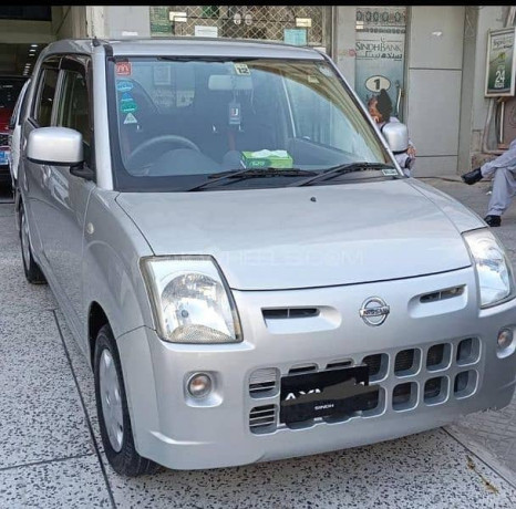 nissan-pino-2007-big-0