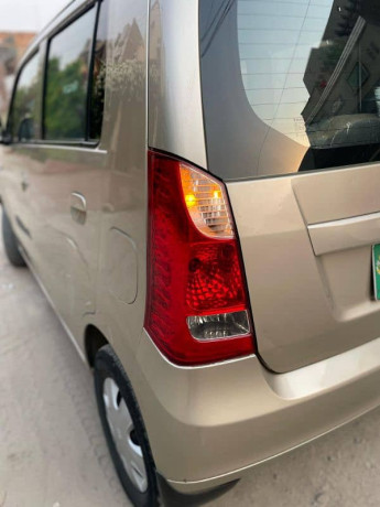 suzuki-wagon-r-2017-big-17