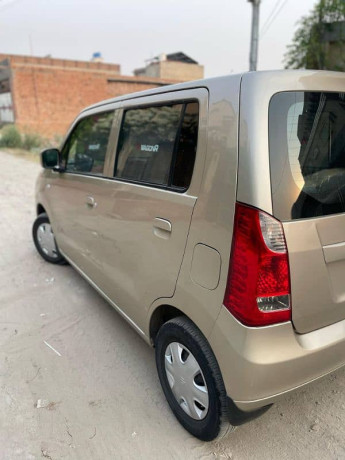 suzuki-wagon-r-2017-big-15