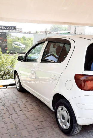 toyota-vitz-2003-big-8