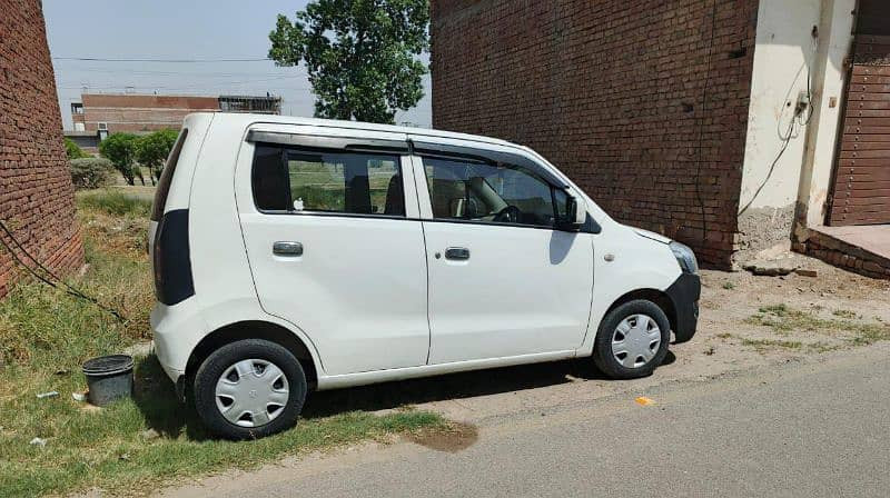 suzuki-wagon-r-2017-big-2
