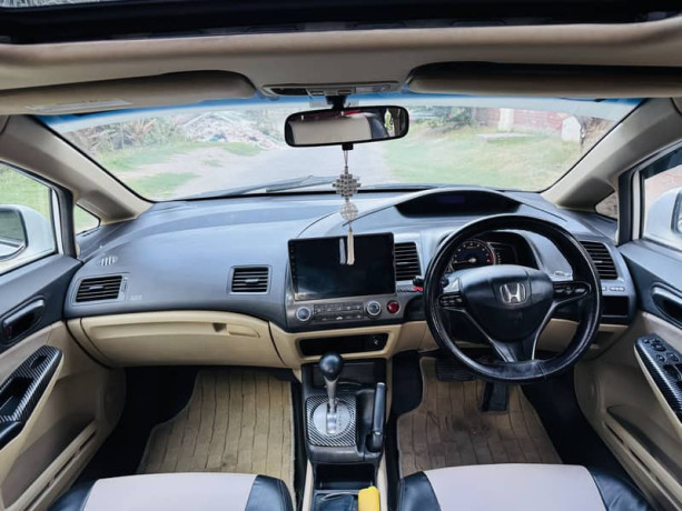 honda-civic-reborn-full-option-big-14