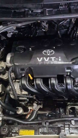 toyota-corolla-gli-2009-big-6