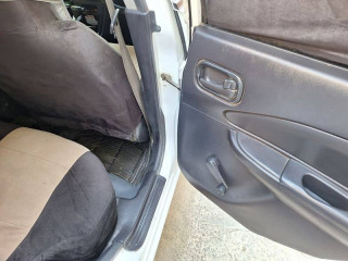 nissan-ad-van-2012