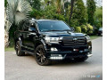 toyota-land-cruiser-v8-zx-wald-202025-small-1