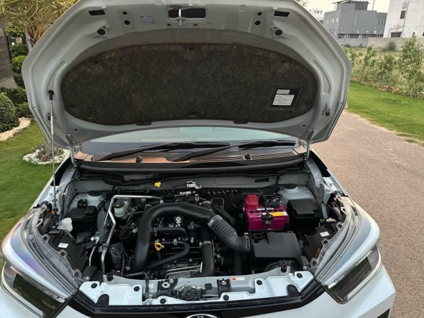 toyota-raize-z-package-45-grade-2020-with-360-bsm-big-10