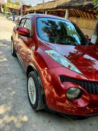 nissan-juke-20102015-top-of-the-line-juke-push-start-full-option-big-1