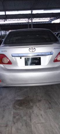 toyota-corolla-gli-2009-big-15