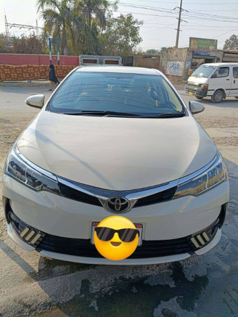 toyota-corolla-gli-2019-big-0