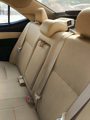 toyota-corolla-gli-2019-big-2