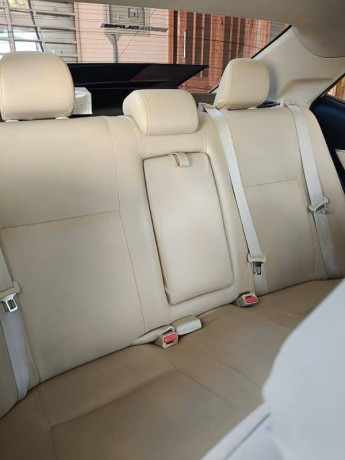 toyota-corolla-gli-2019-big-8