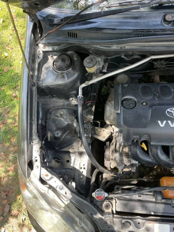 toyota-corolla-2005-big-6